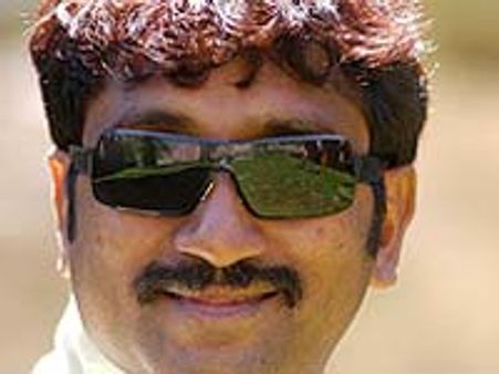 కాపీ 'కింగ్' కి అర్హత?