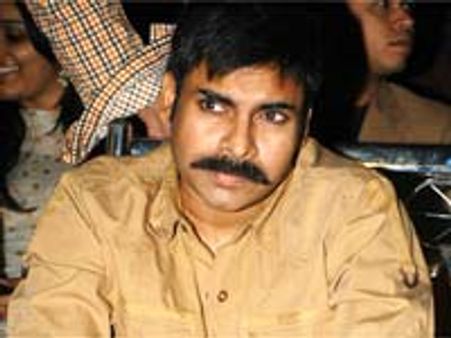 గాంధీజీకి ఉందా? పవన్