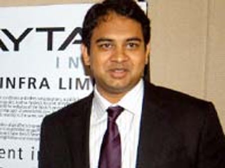 యువరాజు 'తేజ' అరెస్టు?