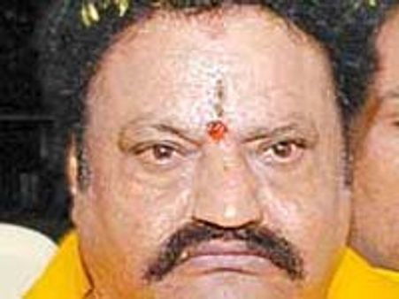 ఎన్టీఆర్ కుటుంబంలో ముసలం?