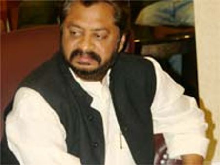 కాంగ్రెస్ ఎంపీ పార్టీపై ఆగ్రహం