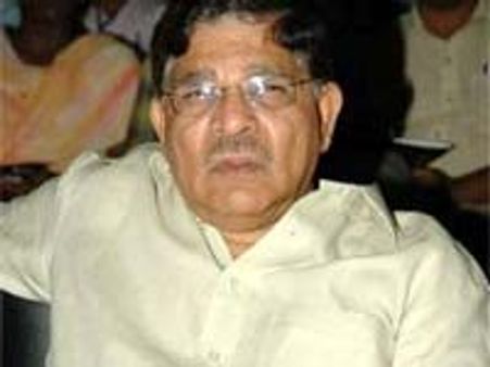 పవన్ మీ అడ్డాకెళ్ళి...అరవింద్ విమర్శ