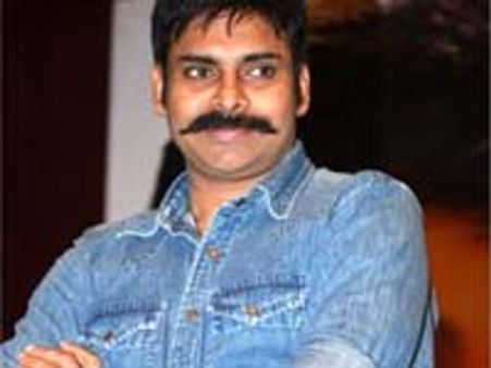 మాజీ నక్సల్స్ కి పవన్ వల