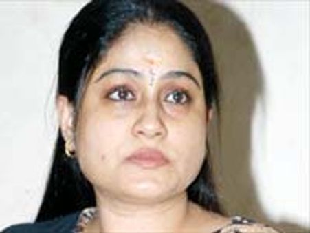 పీఆర్పీ కి విజయశాంతి హెచ్చరిక