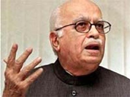 మన్మోహన్‌ ప్రధానిగా కష్టం: అద్వాని