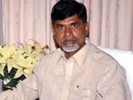 కెసిఆర్ కు బాబు వెన్నుపోటు?