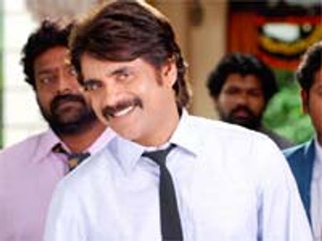 ఓటు వేసిన నాగార్జున