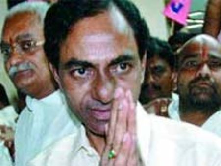 బాబుని వణికిస్తున్న కెసీఆర్