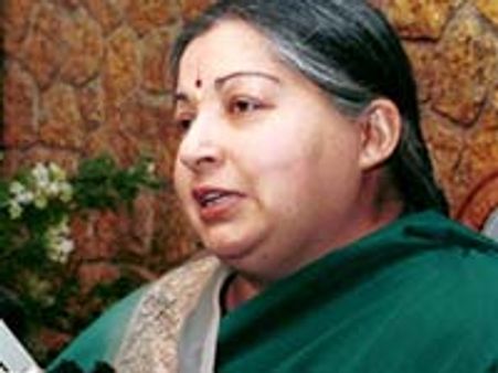 చంపేస్తామంటూ..జయలలితకు