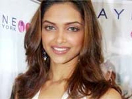 క్రికెట్ వ్యాఖ్యాతగా దీపికా పడుకొనే