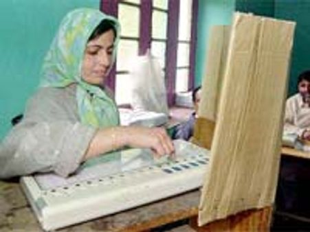 తుది దశ పోలింగ్ మొదలు