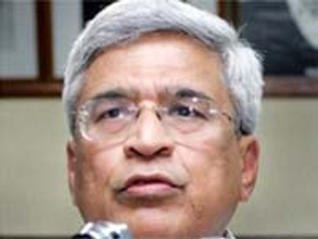 ఎన్డీయెను అడ్డుకుంటాం: కారత్