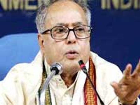 ప్రణబ్ కు ఆర్థికం: హోం చిదంబరానికే