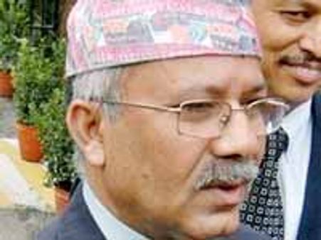 నేపాల్ పిఎంగా మాధవ్ ప్రమాణం