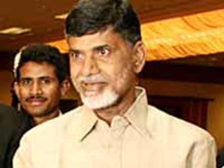 పిఆర్పీ నేతలకు బాబు గాలం?