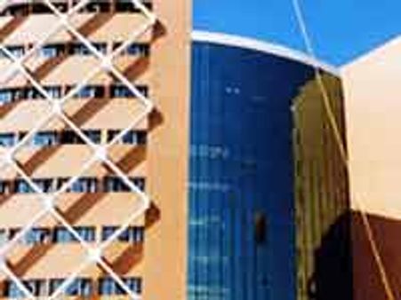 హైదరాబాద్ కు బాంబుల భయం: హై అలెర్ట్