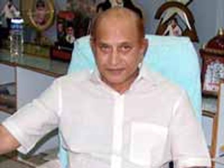 హీరో కృష్ణ ఇంట్లో పనిమనిషి మృతి