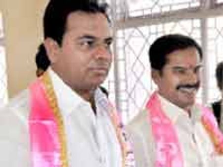 మీడియాపై కెసీఅర్ కొడుకు లొల్లి