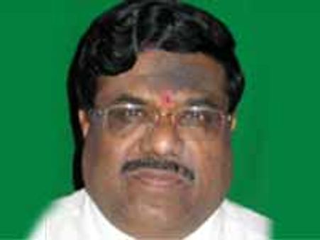 బ్యాంకు మేనేజర్‌కు మందా క్షమాపణలు