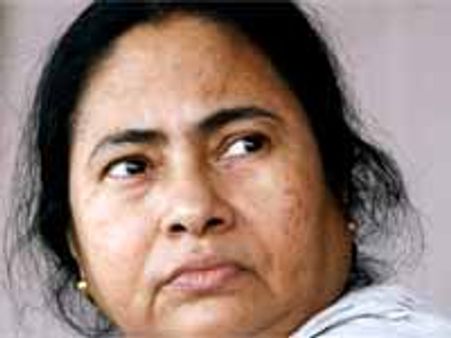 మమతతో ఎంపీల మొక్కుబడి భేటీ