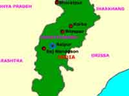 పోలీస్ స్టేషన్ పైకి తెగబడిన మావోలు