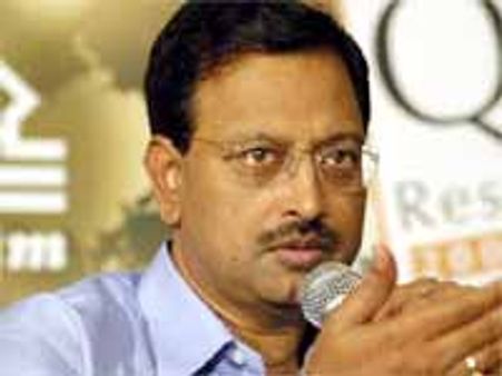 రాజుకి అదొక్కటే తక్కువ