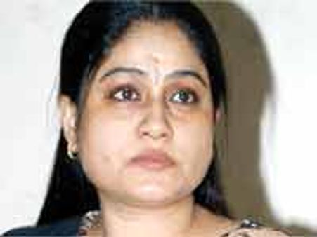 విజయశాంతి పోతే పోనీ: కెసీఅర్