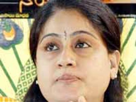 రాములమ్మ చెప్పాల్సిందే: నాయని