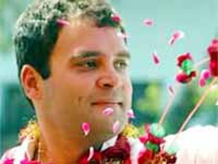 రాహుల్ పై హీరోయిన్ల గురి