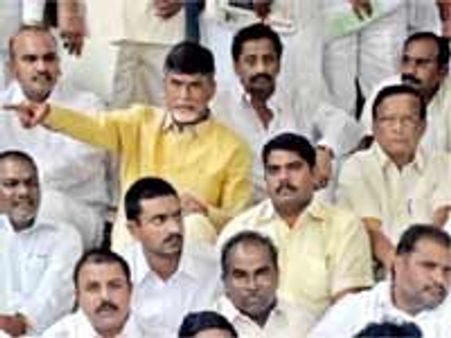 అసెంబ్లీ: టిడిపి ఎమ్మెల్యేల సస్పెన్షన్