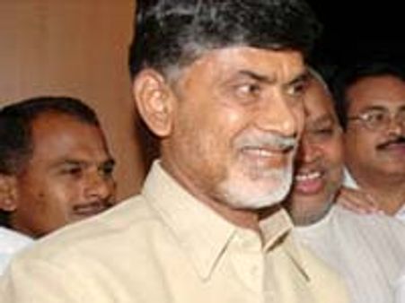 రైతులతో చెలగాటం: బాబు