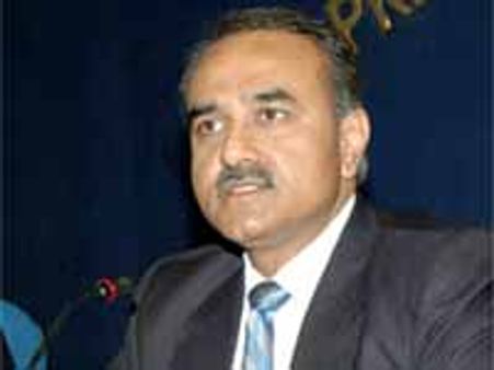 పౌర విమాన యానాలపై పిఎం దృష్టి