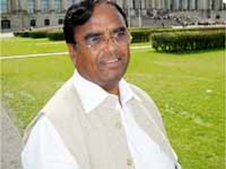 మహా ప్రాజెక్టులపై చర్యలు: పొన్నాల