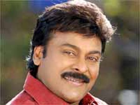 రెంటికి చెడ్డ రేవడి చిరు!