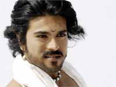 మగధీర హిట్టే 'చిరు' కానుక: రామ్