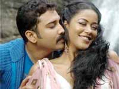 టార్గెట్ చిత్ర నిర్మాత అదృశ్యం