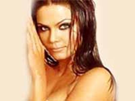 నెట్ లో రాఖీ నగ్న చిత్రాలు