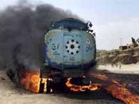 పాక్ లో దాడి: 50 మంది మృతి