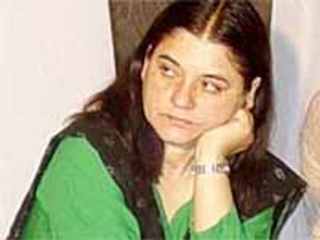 జస్వంత్ కు మనేకా బాసట