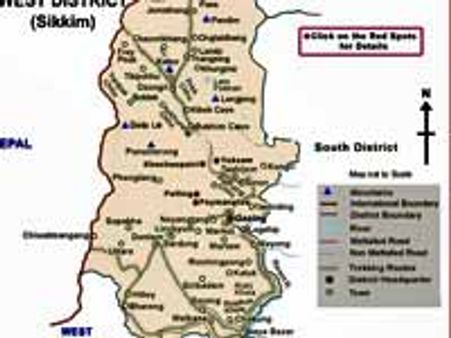 బస్సు లోయలో పడి 45 మంది బలి