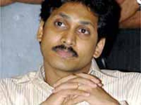 జగన్ ను సిఎంగా చేయండి: క్యాబినెట్