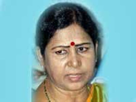 తప్పించుకున్న మంత్రులు