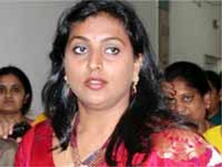 రోజా ఐరన్ లెగ్