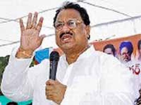 వైయస్ జగన్ తో డిఎస్ భేటీ