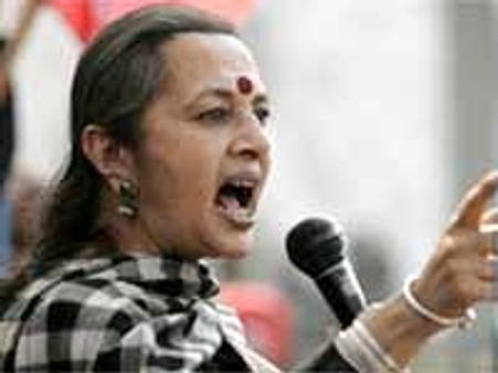 సిపిఎం నేత బృందా కారత్ అరెస్టు