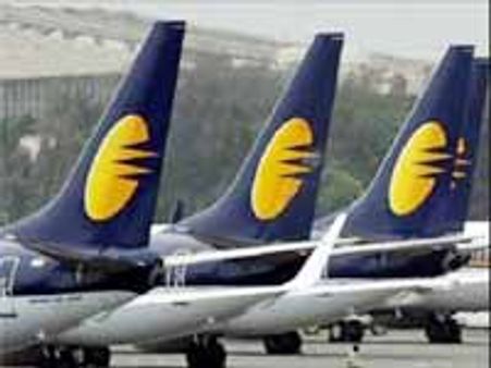 కొలిక్కి రాని జెట్ పైలట్ల సమ్మె