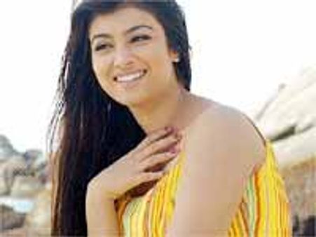 బాబా రామ్ దేవ్ పై అయేషా గుర్రు