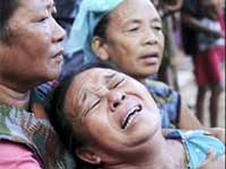 చర్చి కూలి 24 మంది మృతి