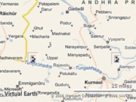 వరదలో చిక్కుకున్న మంత్రాలయం ఎమ్మెల్యే బాలనాగిరెడ్డి