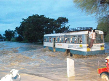 ప్రభుత్వ లెక్కల్లో వరద నష్టం